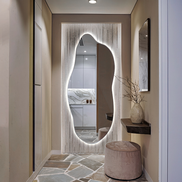 Led backlit mirror pebble shape 40x90 cm