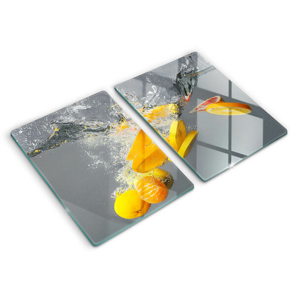 Chopping board Lemons in water