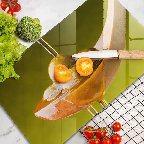 Chopping board glass Oliwa and olives