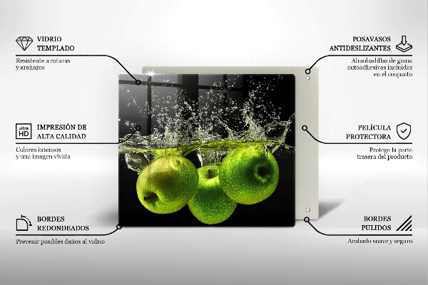 Chopping board Green apples and water