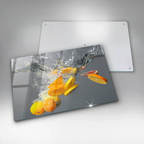 Chopping board Lemons in water