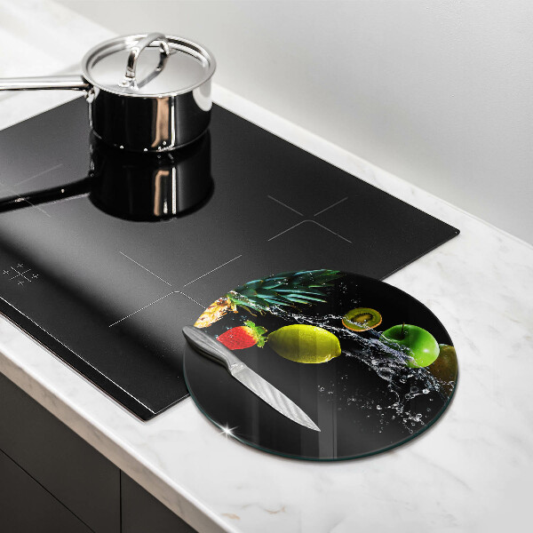 Cutting board Fruits in water