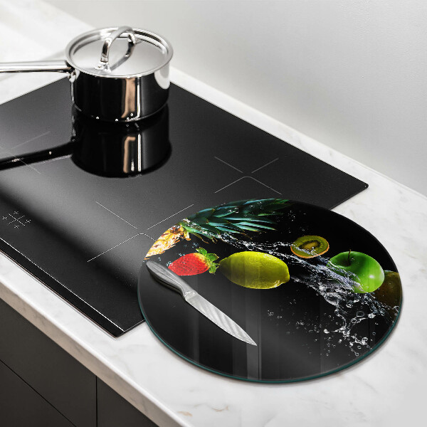 Cutting board Fruits in water