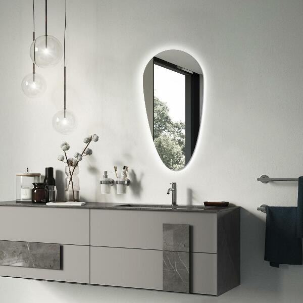 Tear shaped lighted mirror 35x70 cm