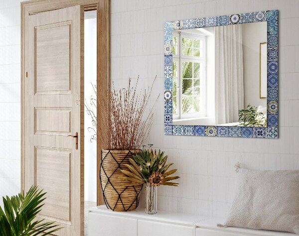 Decorative mirror Moroccan motifs