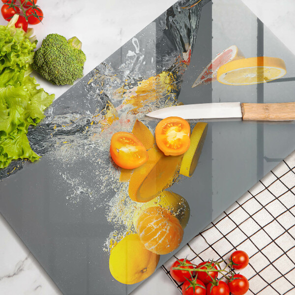 Glass worktop saver Lemons in water