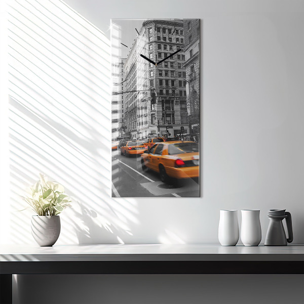 Modern vertical wall clock Manhattan and Taxis