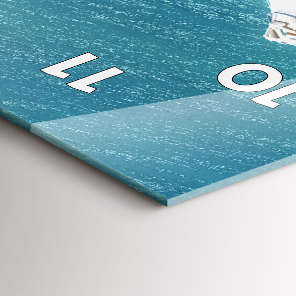 Modern vertical wall clock Heart Island