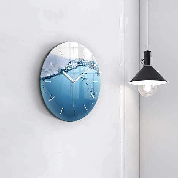 Round glass clock Underwater view