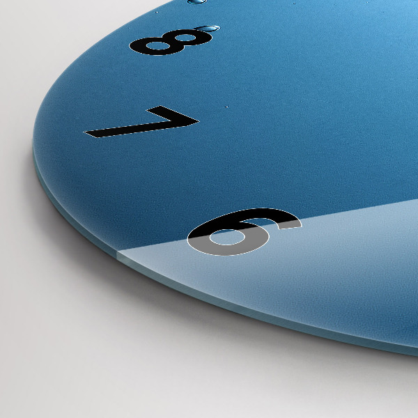 Round glass clock Underwater view