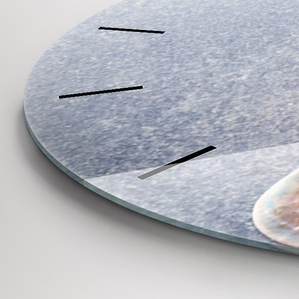 Round glass clock A piece of cake