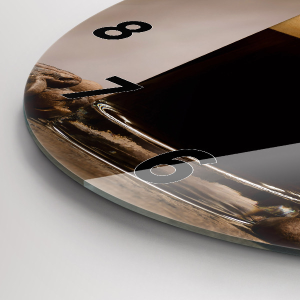 Round glass clock A cup of coffee