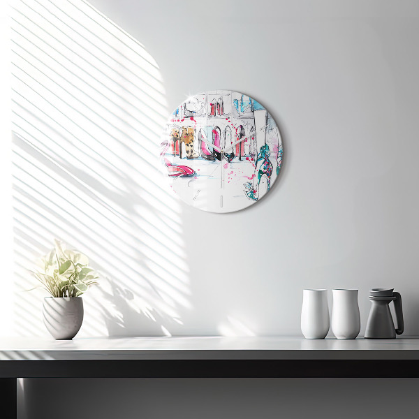 Round glass clock The element of femininity