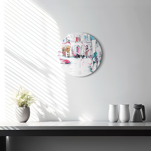 Round glass clock The element of femininity