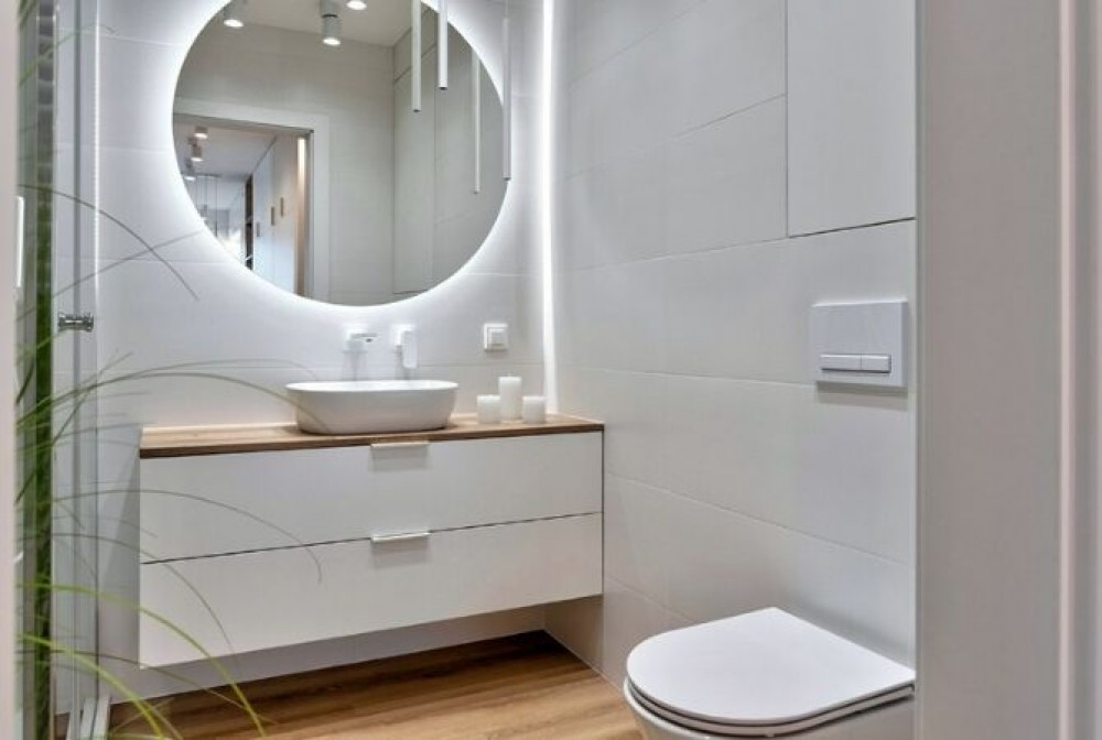 mirror for white bathroom
